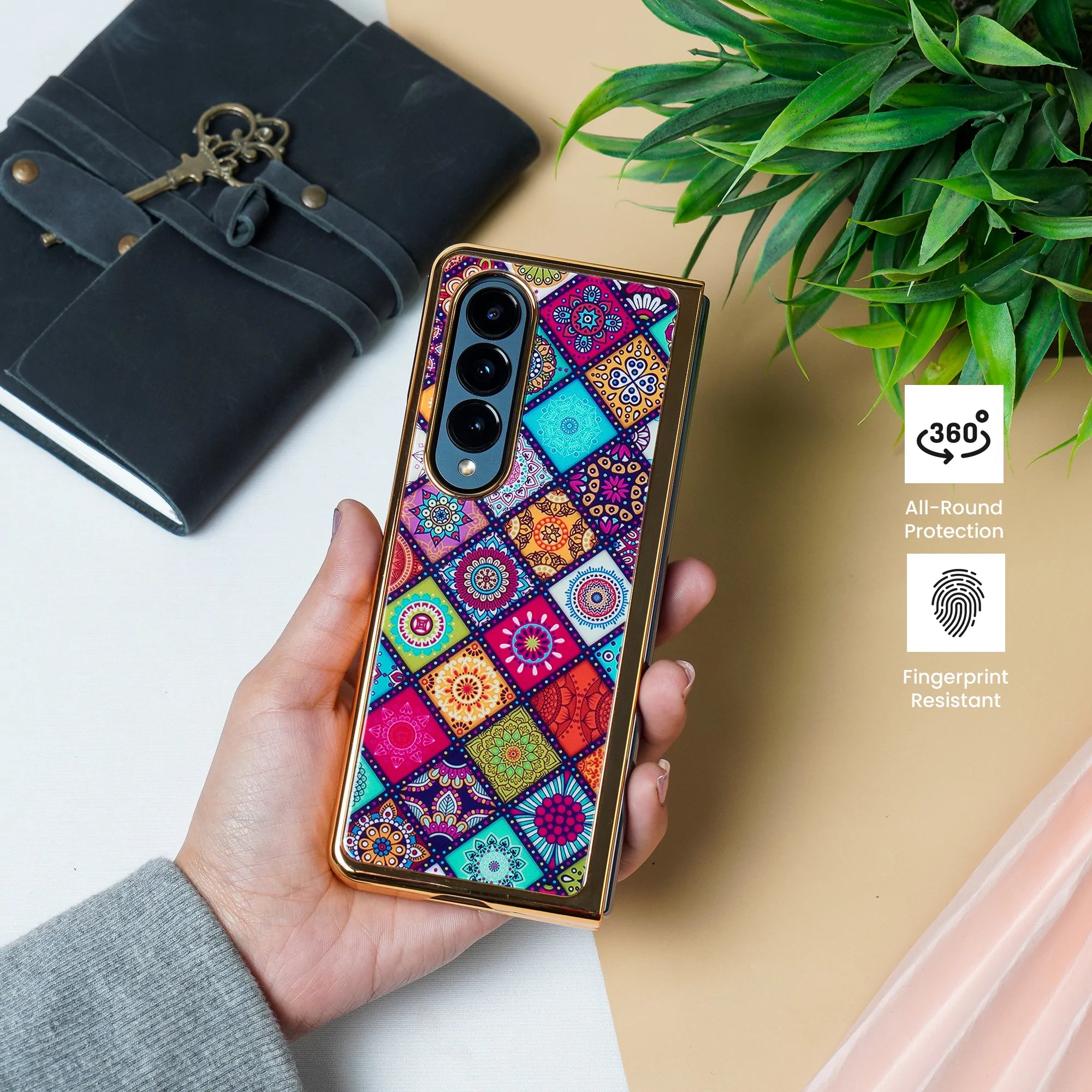 Galaxy Z Fold4 Prismatic Pattern Glass Case